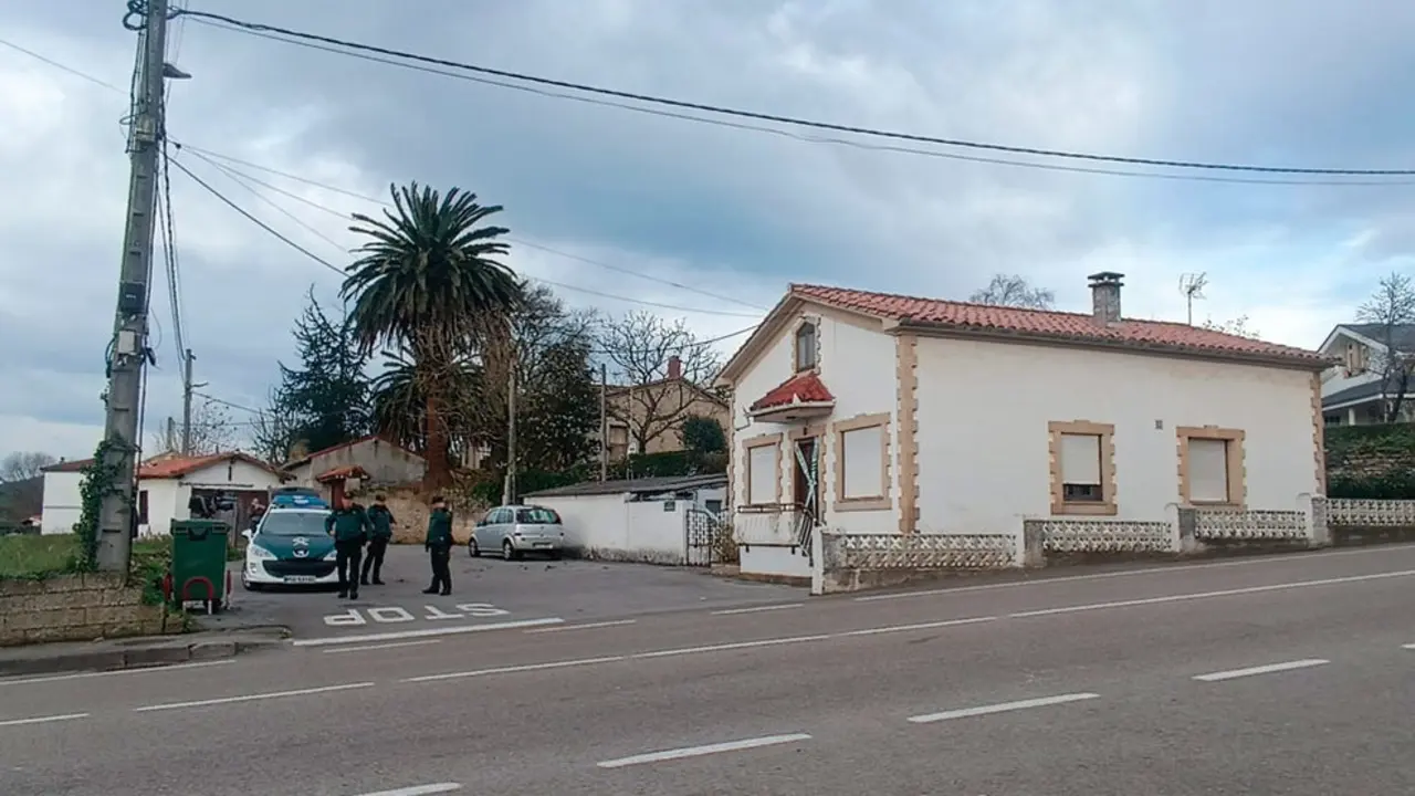 Casa de Hinojedo en la que se ha producido el crimen | Foto- edc