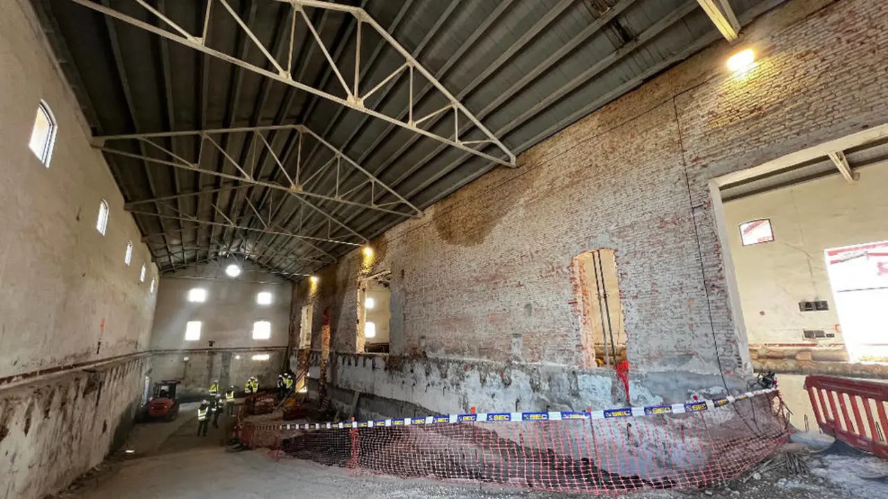 Obras de la primera fase de rehabilitaci&oacute;n de La Lechera para habilitar la sede de la Colecci&oacute;n Norte