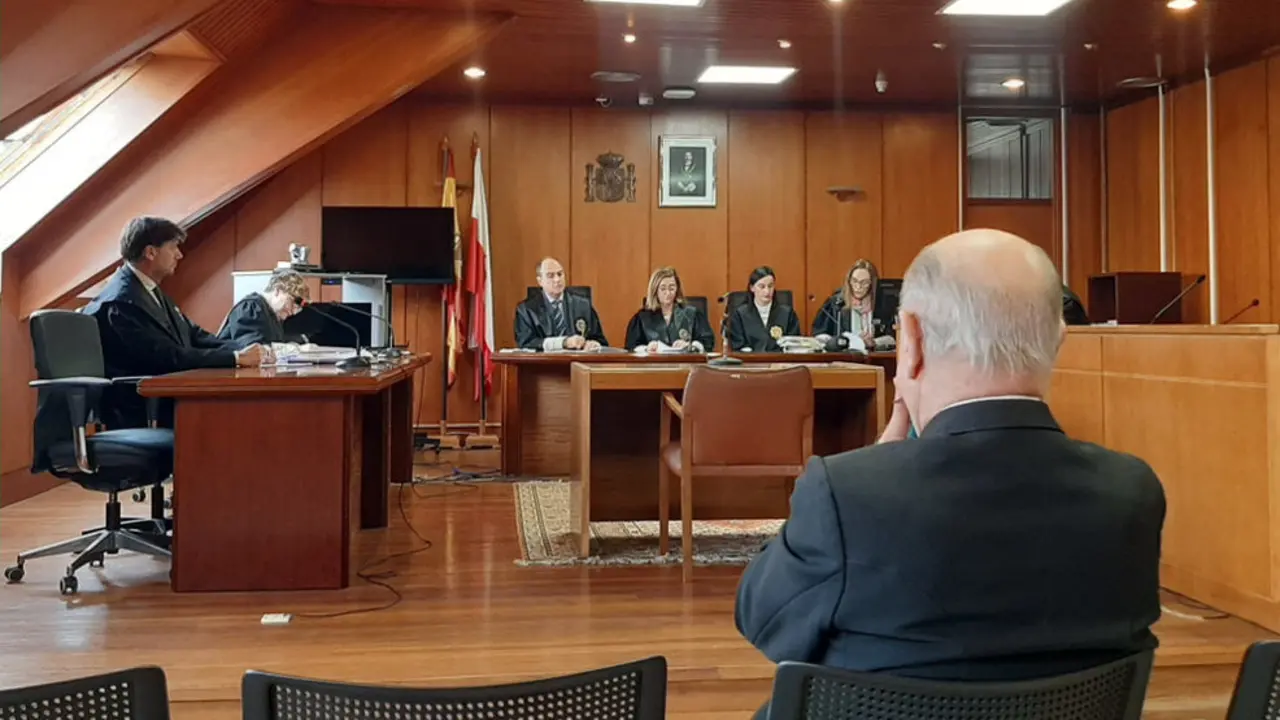 Acusado de estafar casi 70.000 euros al SCS con la venta de material ortoprot&eacute;sico, en el juicio contra &eacute;l en la Audiencia Provincial de Cantabria