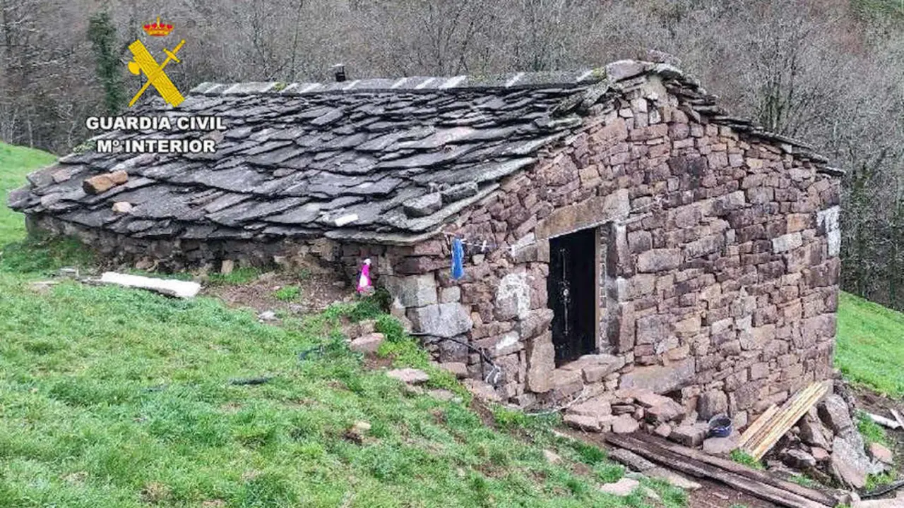 Caba&ntilde;a de Vega de Pas donde se encontraba la mujer finlandesa detenida con su hijo