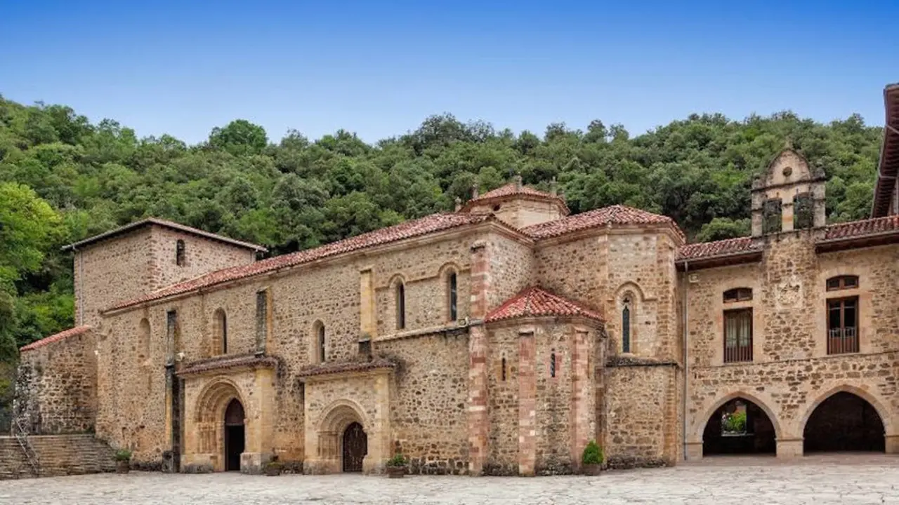 Monasterio de Santo Toribio de Li&eacute;bana