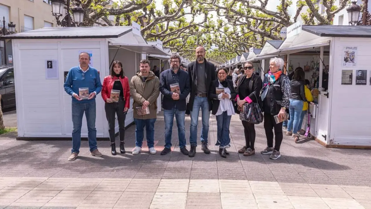 Inauguraci&oacute;n de la Feria del Libro de Torrelavega