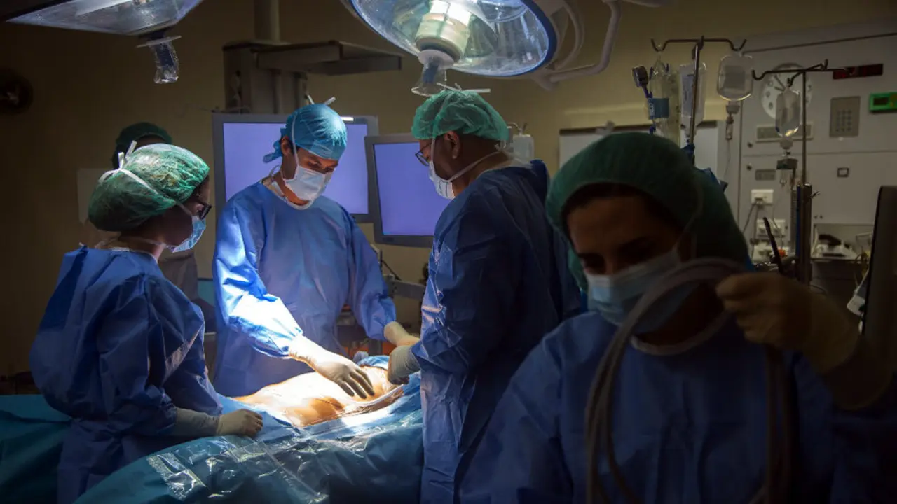 Intervenci&oacute;n quir&uacute;rgica en el Hospital Valdecilla