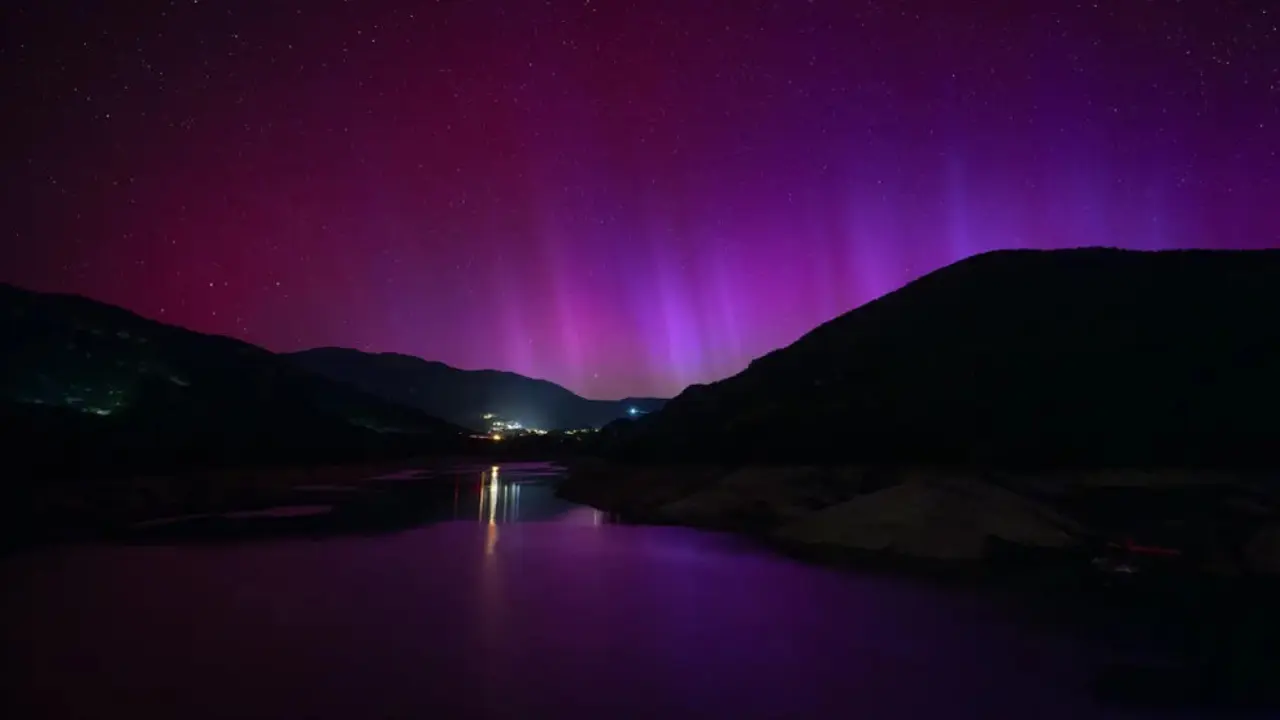 Aurora boreal en un punto de Espa&ntilde;a