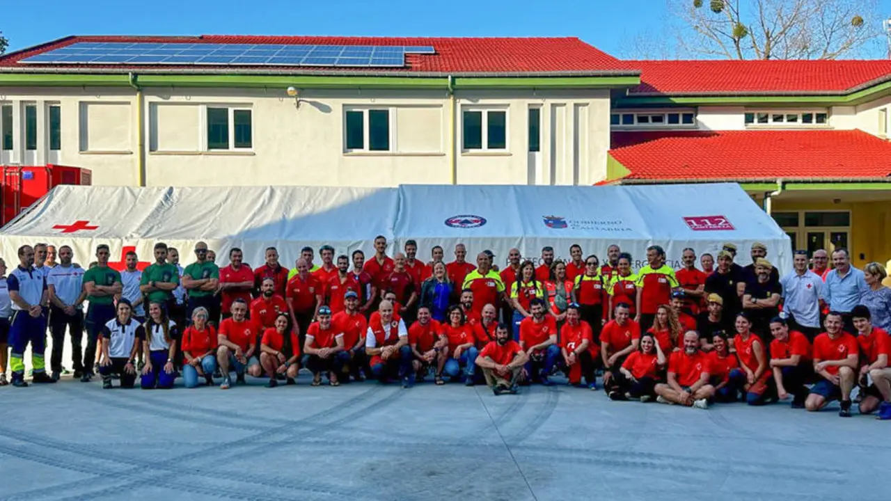 Foto de familia de los participantes