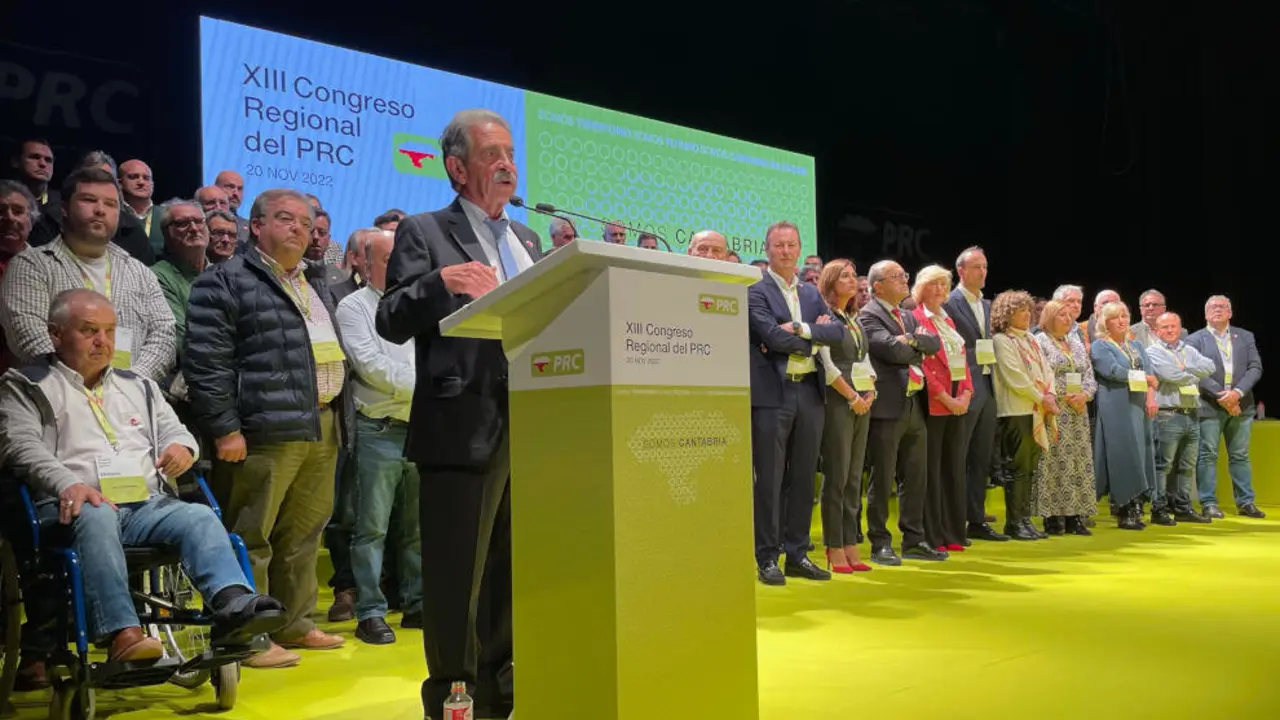 Intervenci&oacute;n de Revilla durante su reelecci&oacute;n como secretario general del PRC | Foto- edc