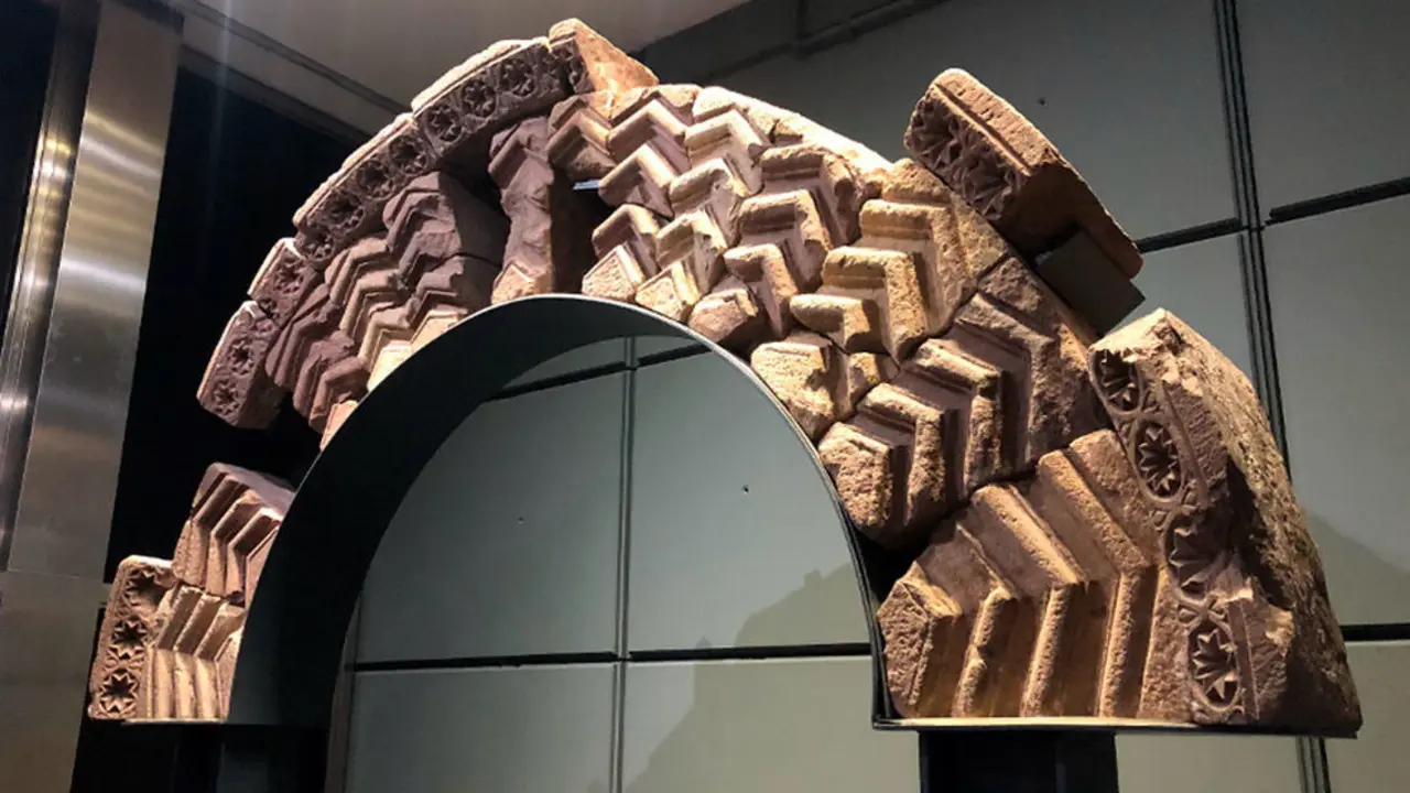 Arco que pertenecer&iacute;a a la iglesia vieja de San Jorge de Las Fraguas, en el MUPAC