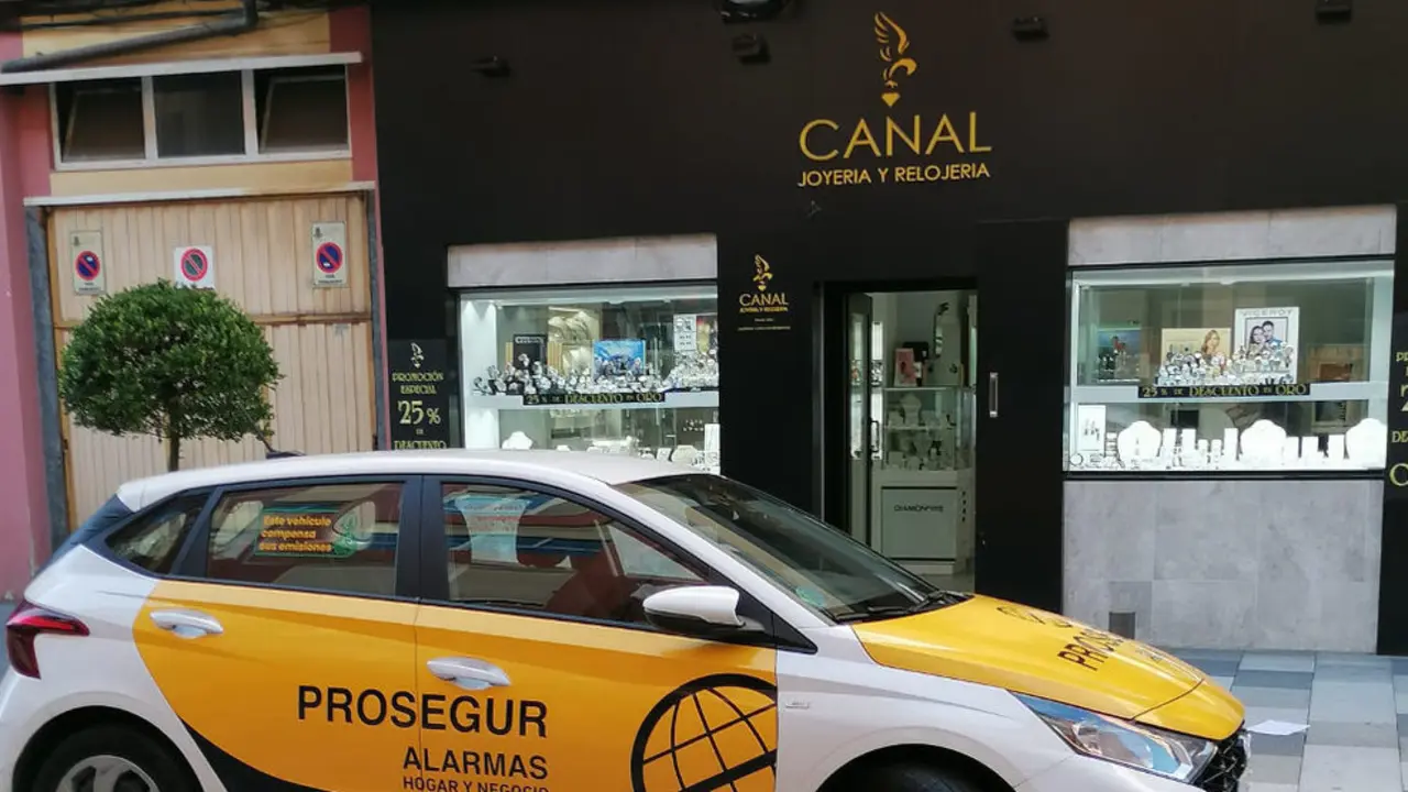 Joyer&iacute;a Canal en Malia&ntilde;o | Foto- edc