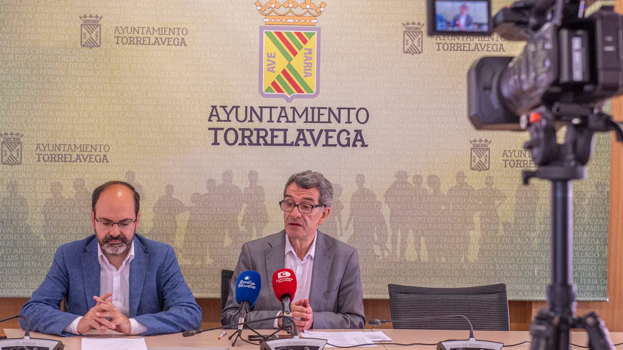 El concejal de Hacienda, Pedro P&eacute;rez Noriega, y el concejal de Obras y primer teniente de alcalde, Jos&eacute; Luis Urraca