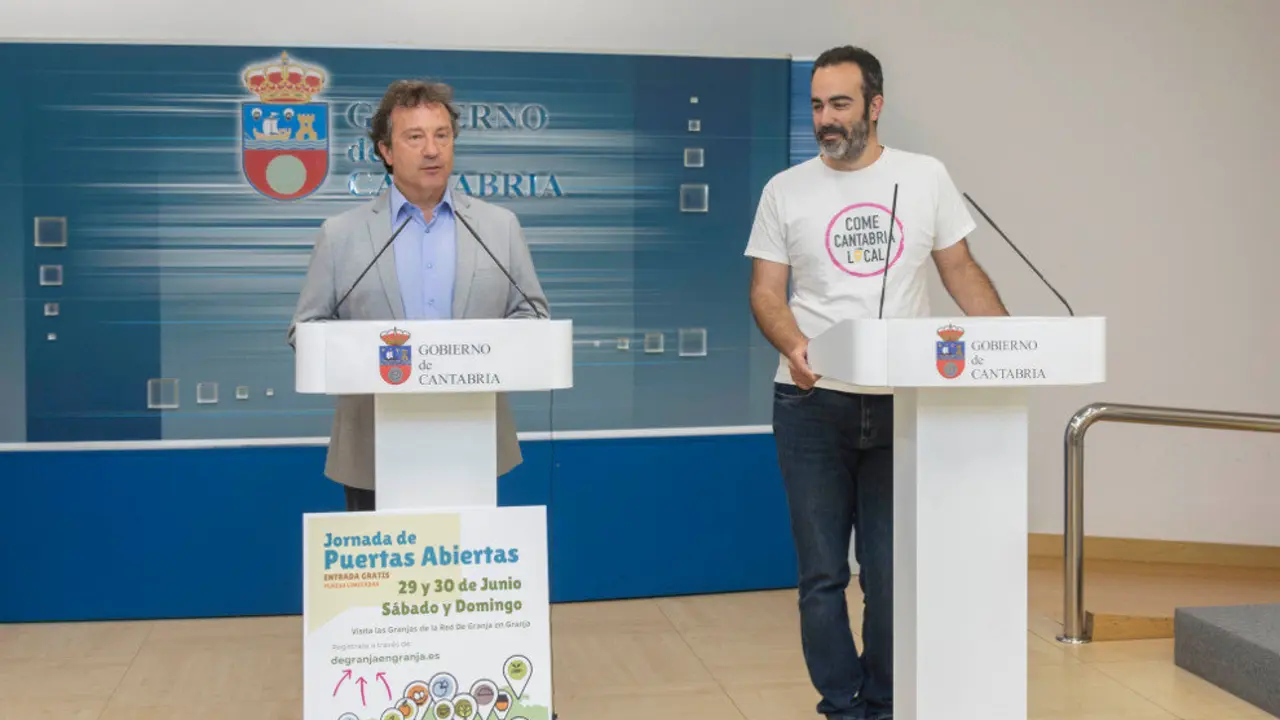 El consejero de Desarrollo Rural, Ganader&iacute;a, Pesca y Alimentaci&oacute;n, Pablo Palencia, presenta en rueda de prensa la jornada de puertas abiertas 'De granja en granja'