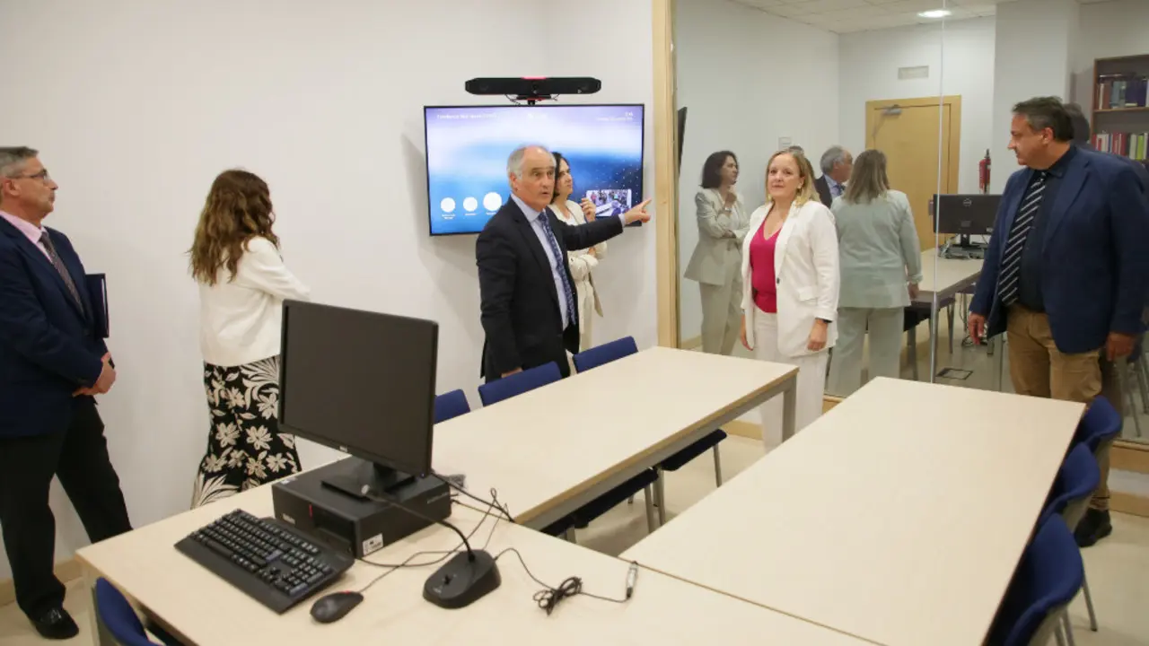 Inauguraci&oacute;n de la segunda C&aacute;mara Gesell en Cantabria en el Palacio de Justicia de Torrelavega