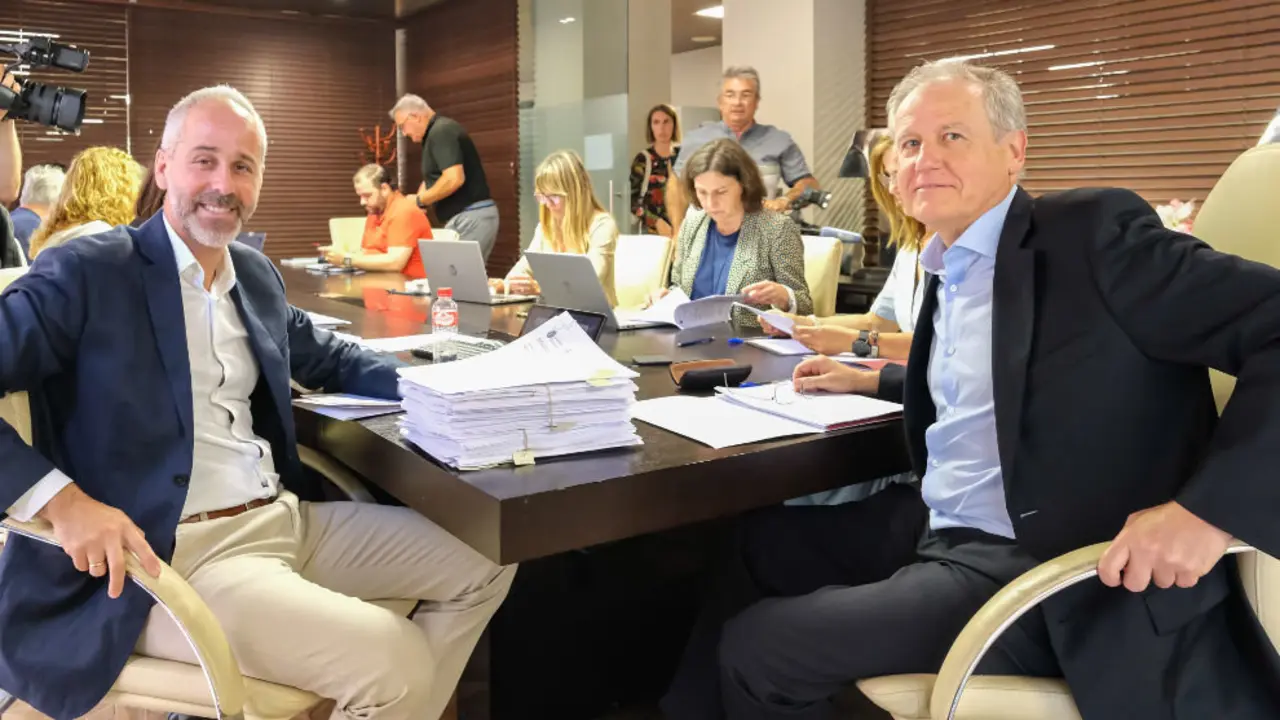 El consejero de Educaci&oacute;n, Formaci&oacute;n Profesional y Universidades, Sergio Silva, y el consejero de Industria, Empleo, Innovaci&oacute;n y Comercio, Eduardo Arasti, participan en el Consejo de Formaci&oacute;n Profesional de Cantabria