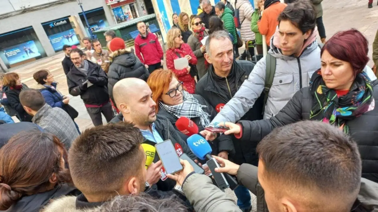 El coordinador de IU, Israel Ruiz Salm&oacute;n, en declaraciones a los medios