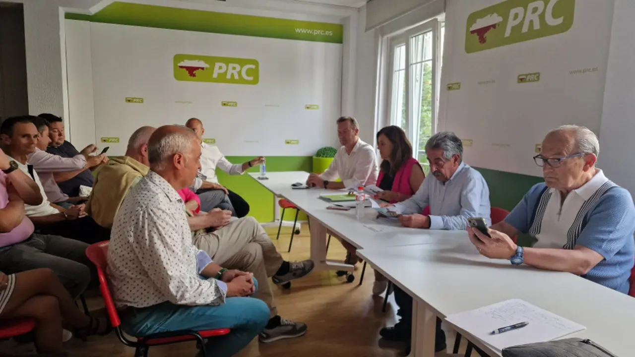 Miembros del Comit&eacute; Ejecutivo del PRC durante la reuni&oacute;n de este lunes