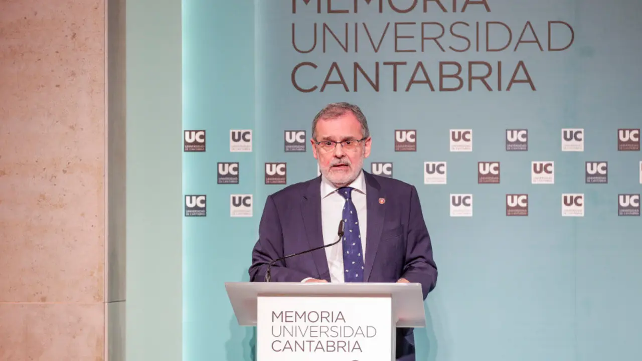 El rector de la Universidad de Cantabria, &Aacute;ngel Pazos