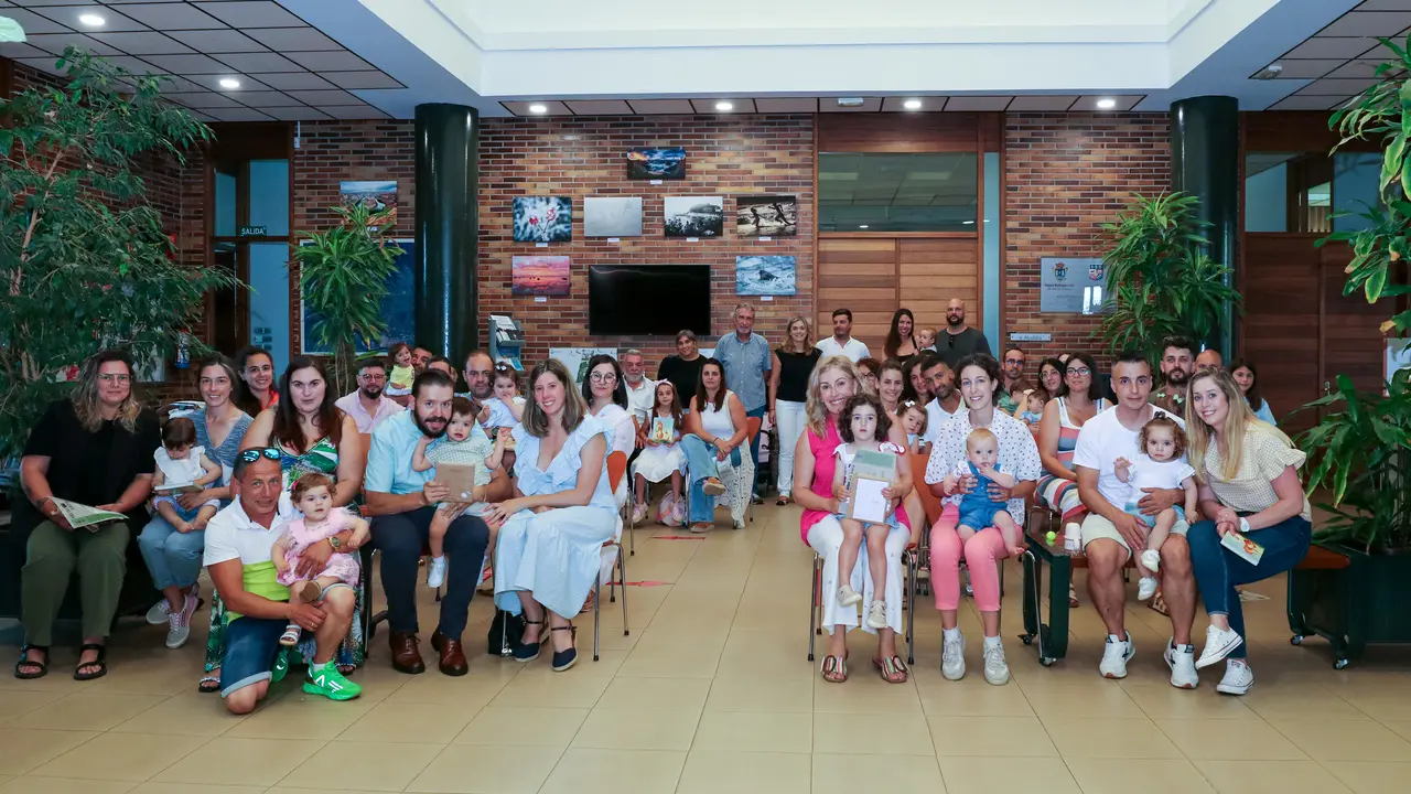 Entrega de las ayudas a la natalidad