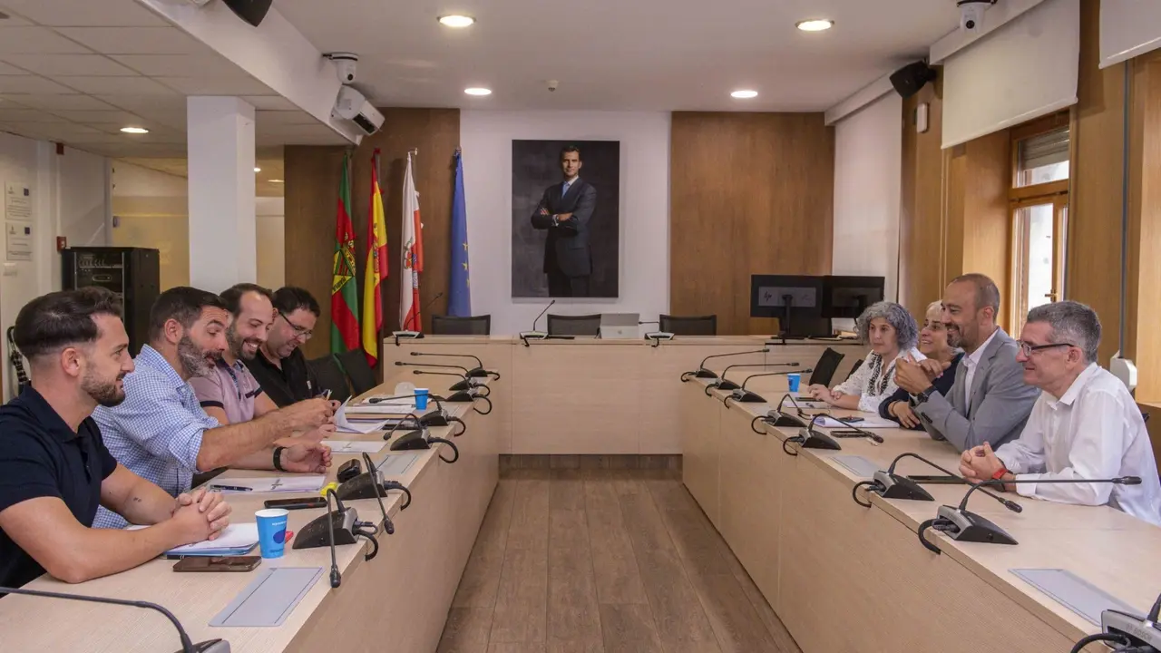 El Ayuntamiento y la Polic&iacute;a Local firman un acuerdo