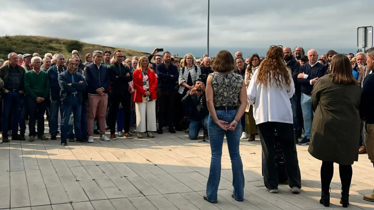 El PSOE reclama el cese de C&eacute;sar Pascual tras el %22caos%22 en Sanidad