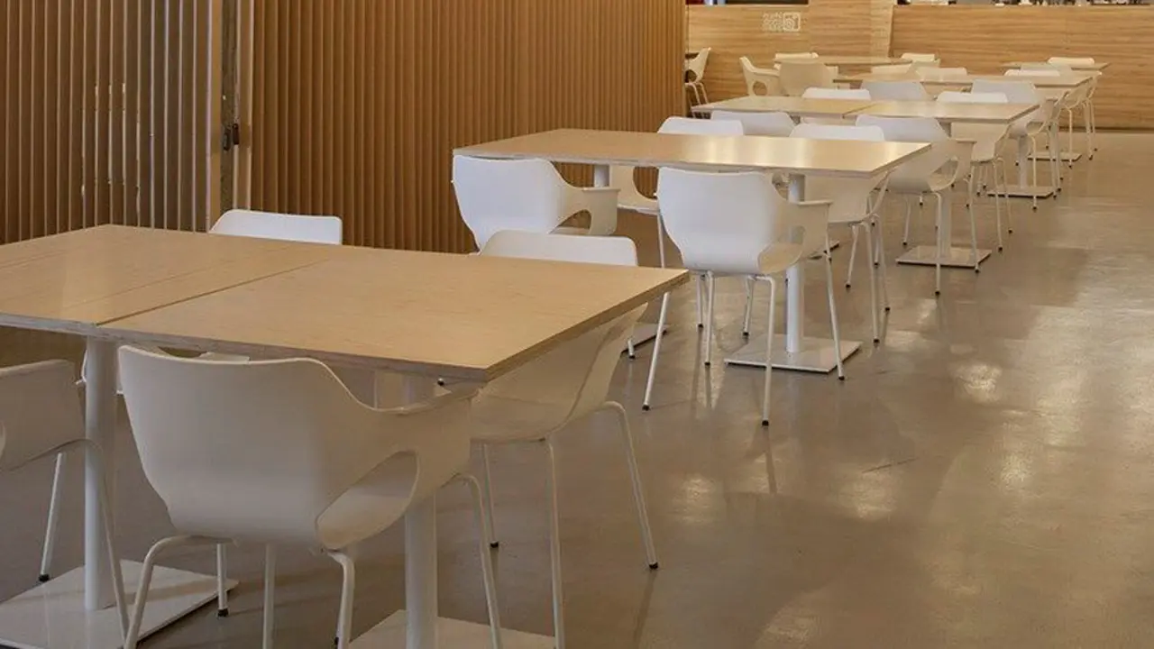 Interior de una cafeter&iacute;a | Foto- Pixabay