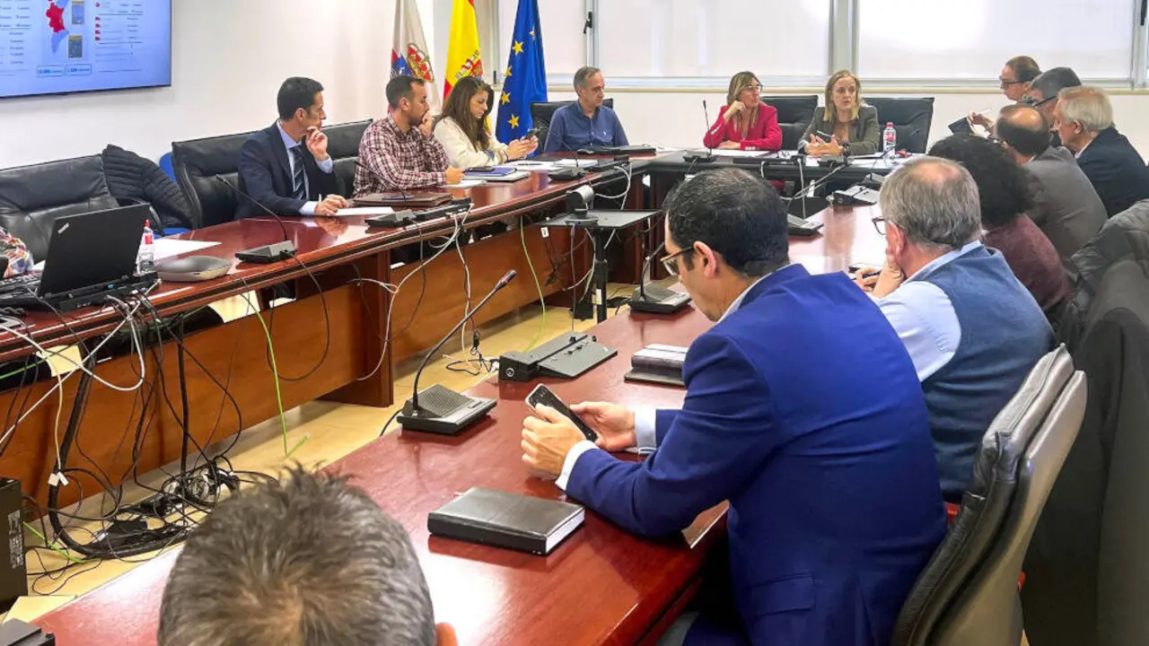 Reuni&oacute;n del comit&eacute; de seguimiento de los medios desplazados para ayudar a los afectados por la DANA