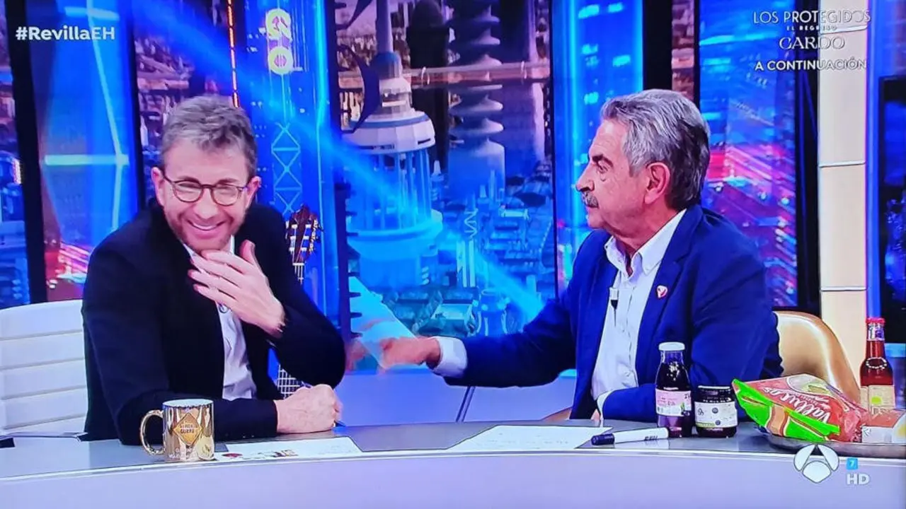 Revilla promocionando productos c&aacute;ntabros en El Hormiguero
