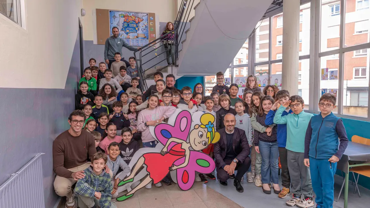 Alumnos de 5&ordm; de Primaria de Torrelavega dise&ntilde;an figuras que iluminar&aacute;n Demetrio Herrero en Navidad