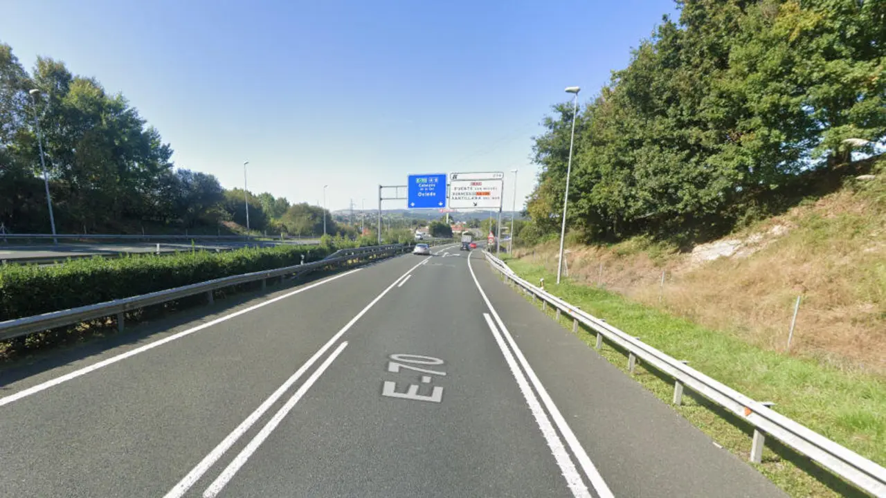 La A-8 a la altura de Reoc&iacute;n