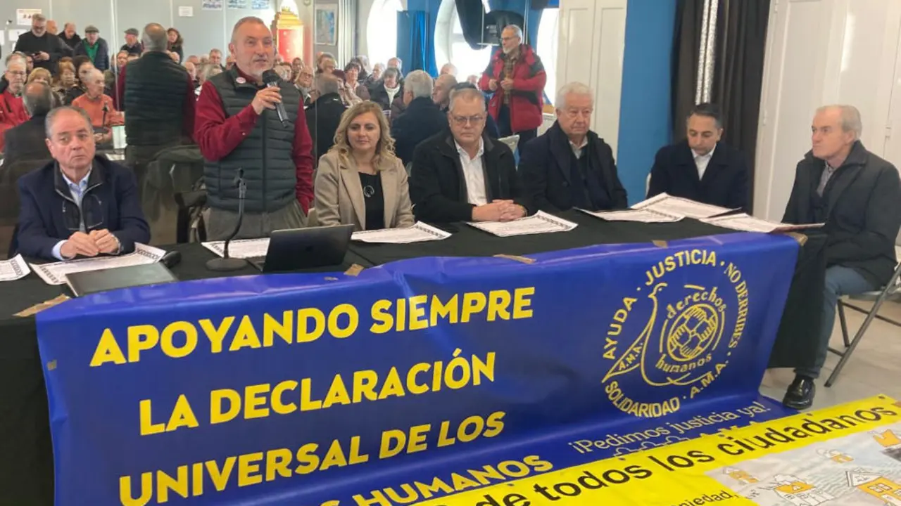 Acto de apoyo a la Declaraci&oacute;n de Derechos Humanos organizada por AMA | Foto: edc