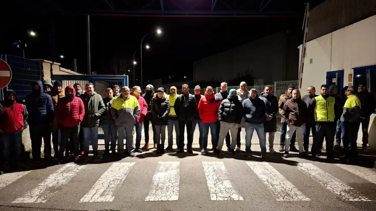 Comit&eacute; de huelga esta ma&ntilde;ana justo despu&eacute;s de iniciarse el paro