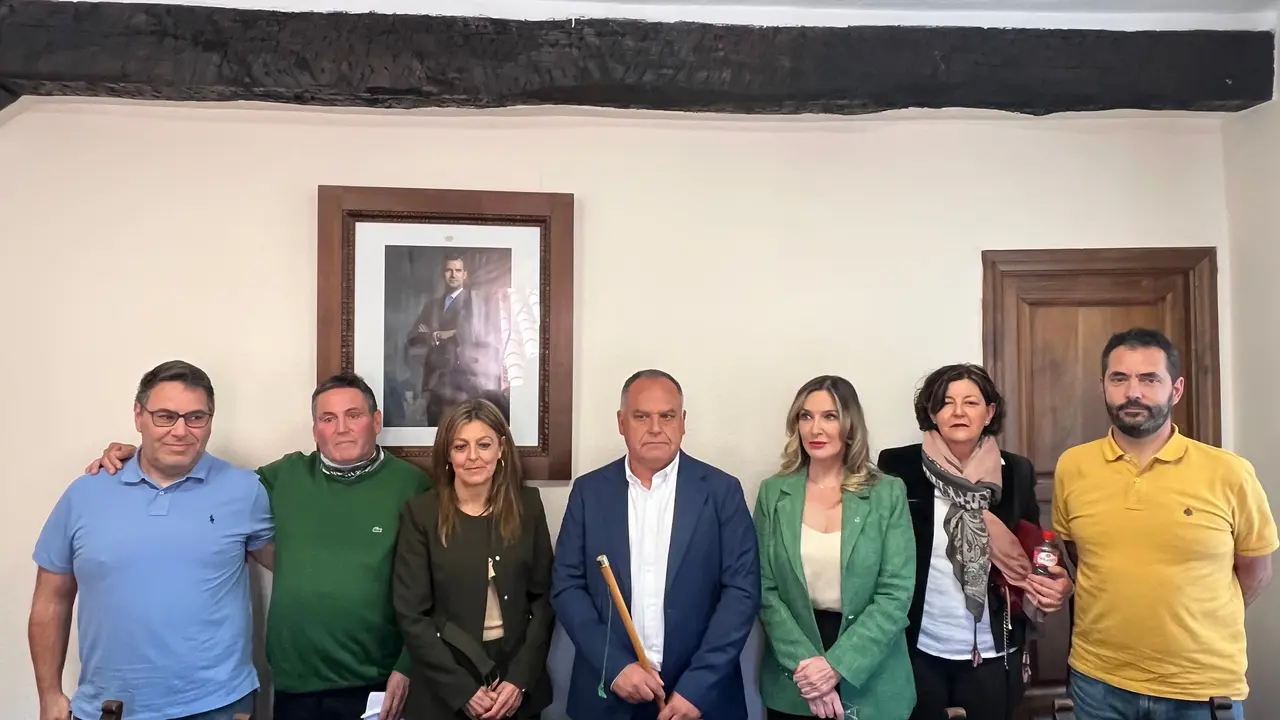 V&iacute;ctor Reinoso (PRC) ya es alcalde de Cabez&oacute;n de la Sal tras prosperar la moci&oacute;n contra el popular &Oacute;scar L&oacute;pez