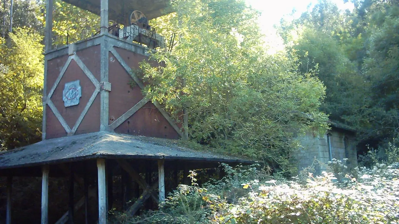 Restos de instalaciones pertenecientes a un importante complejo minero