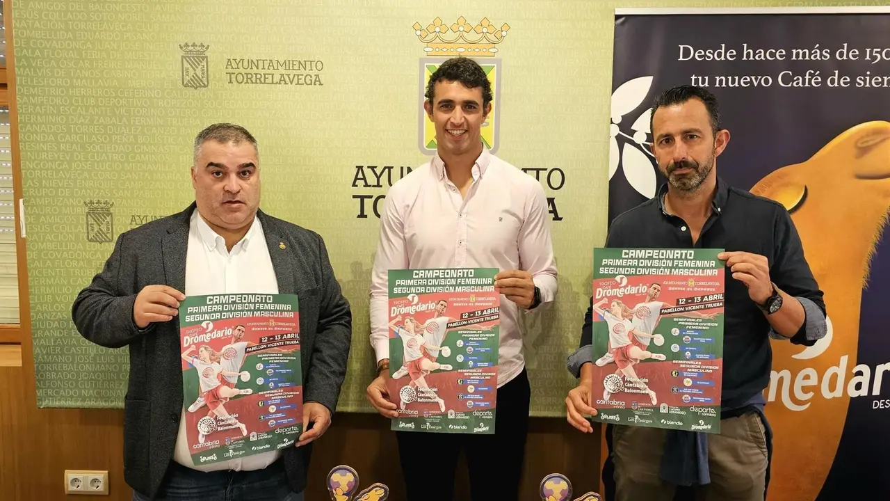 Presentación de las fases finales del Trofeo Café Dromedario de balonmano senior en categoría masculina y femenina