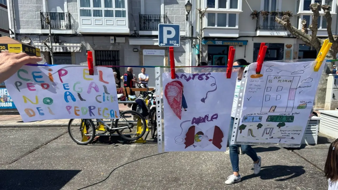 Nueva protesta en Castro Urdiales por el anuncio de cierre del CEIP El Pedregal