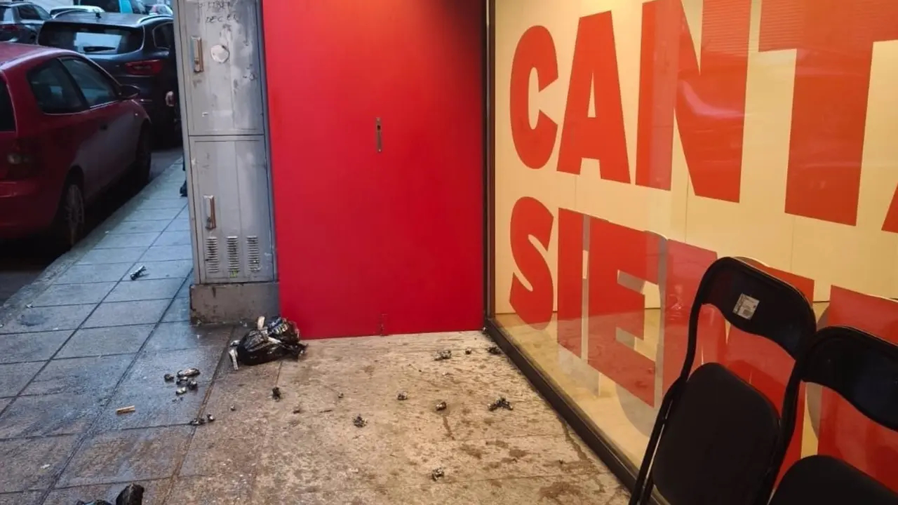 Artefactos caseros explosionados en la sede del PSOE de Cantabria
