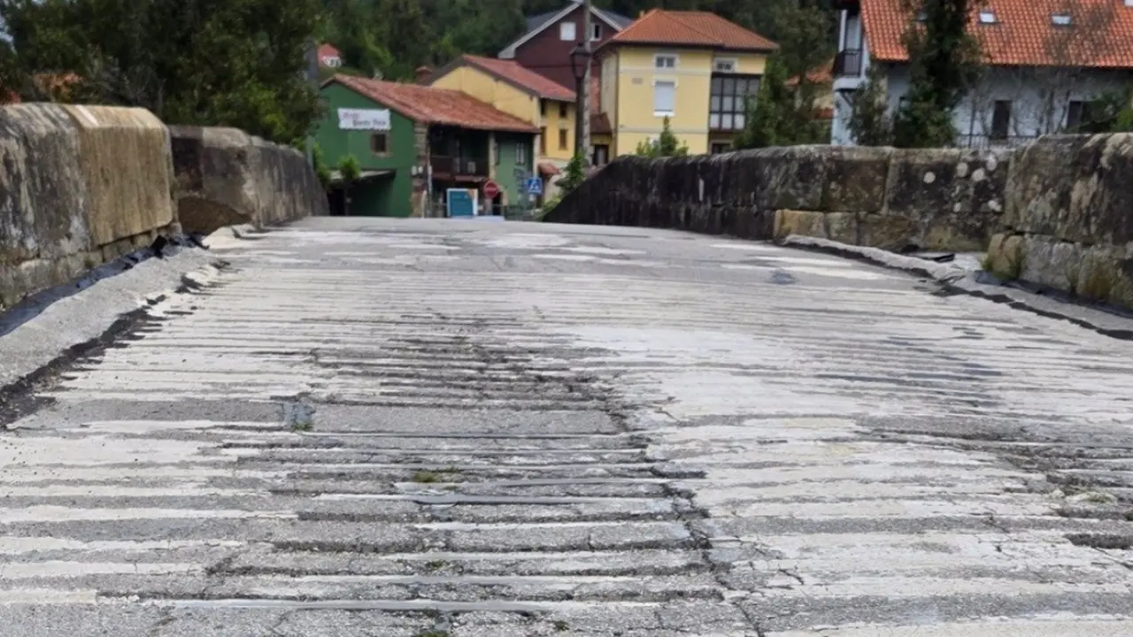 21/05/2025 Puente viejo de Oru&radic;&plusmn;a-Arce..

La Alternativa Vecinal Independiente de Pi&radic;&copy;lagos, @AVIP, ha solicitado el arreglo urgente del firme del puente viejo de Oru&radic;&plusmn;a-Arce, o su cierre por motivos de seguridad.

POLITICA 
@AVIP
