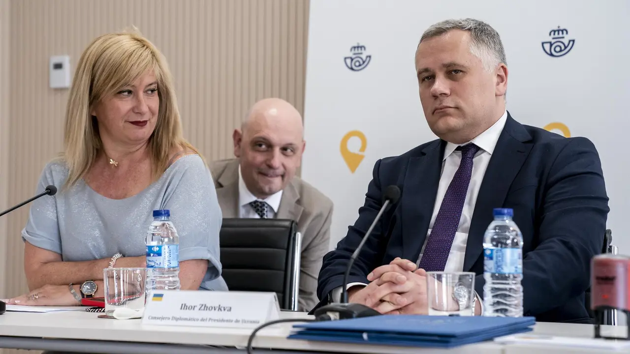 La entonces Directora de Relaciones Institucionales y Filatelia, Leire Díez Castro