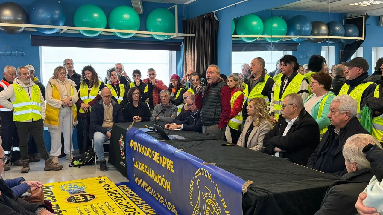 Una reunión de AMA. Foto| Archivo