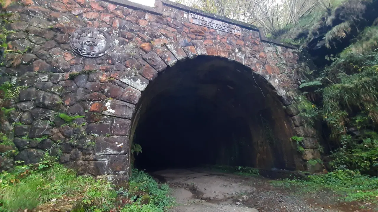 T&uacute;nel de La Engaña en Vega de Pas