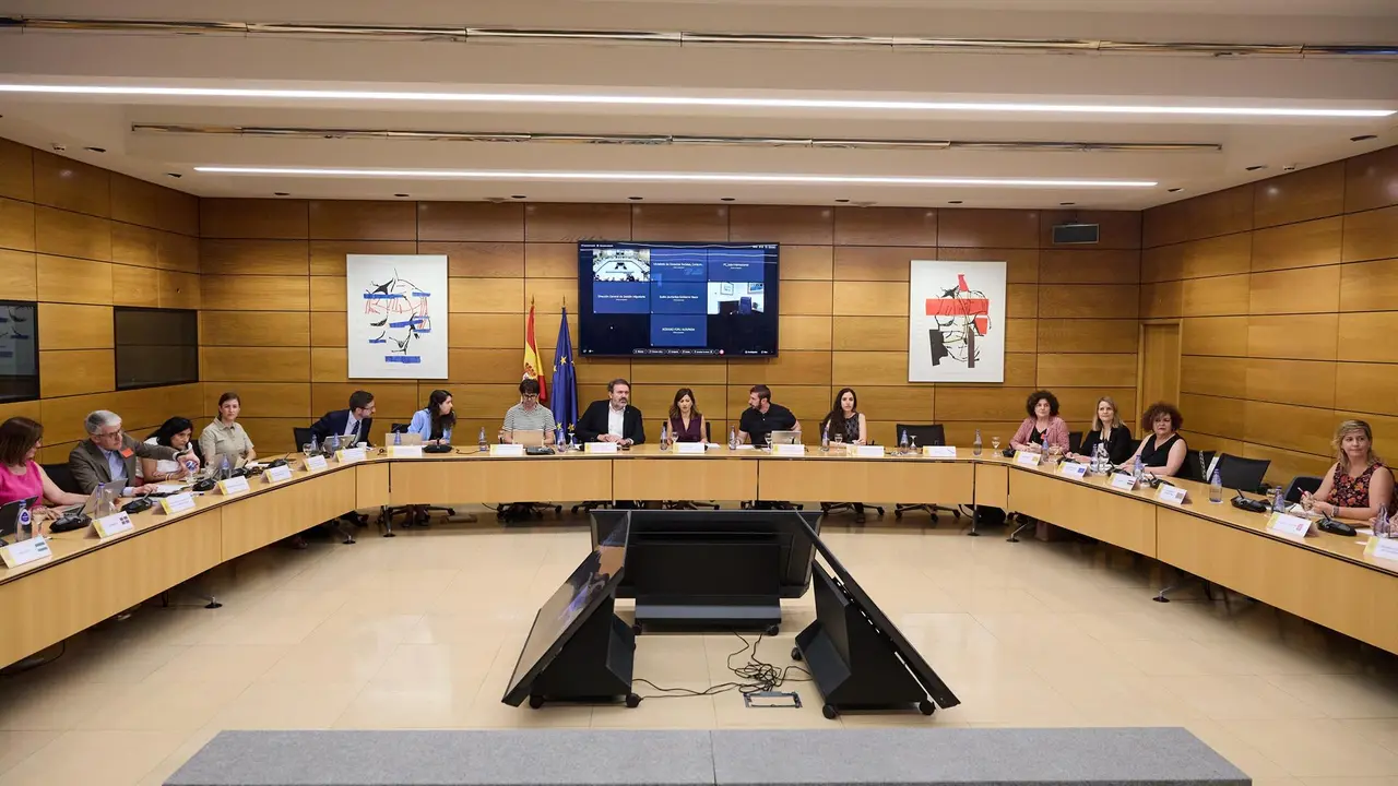 La ministra de Juventud e Infancia, Sira Rego, preside la Conferencia Sectorial de Infancia y Adolescencia sobre el reparto de menores no acompañados