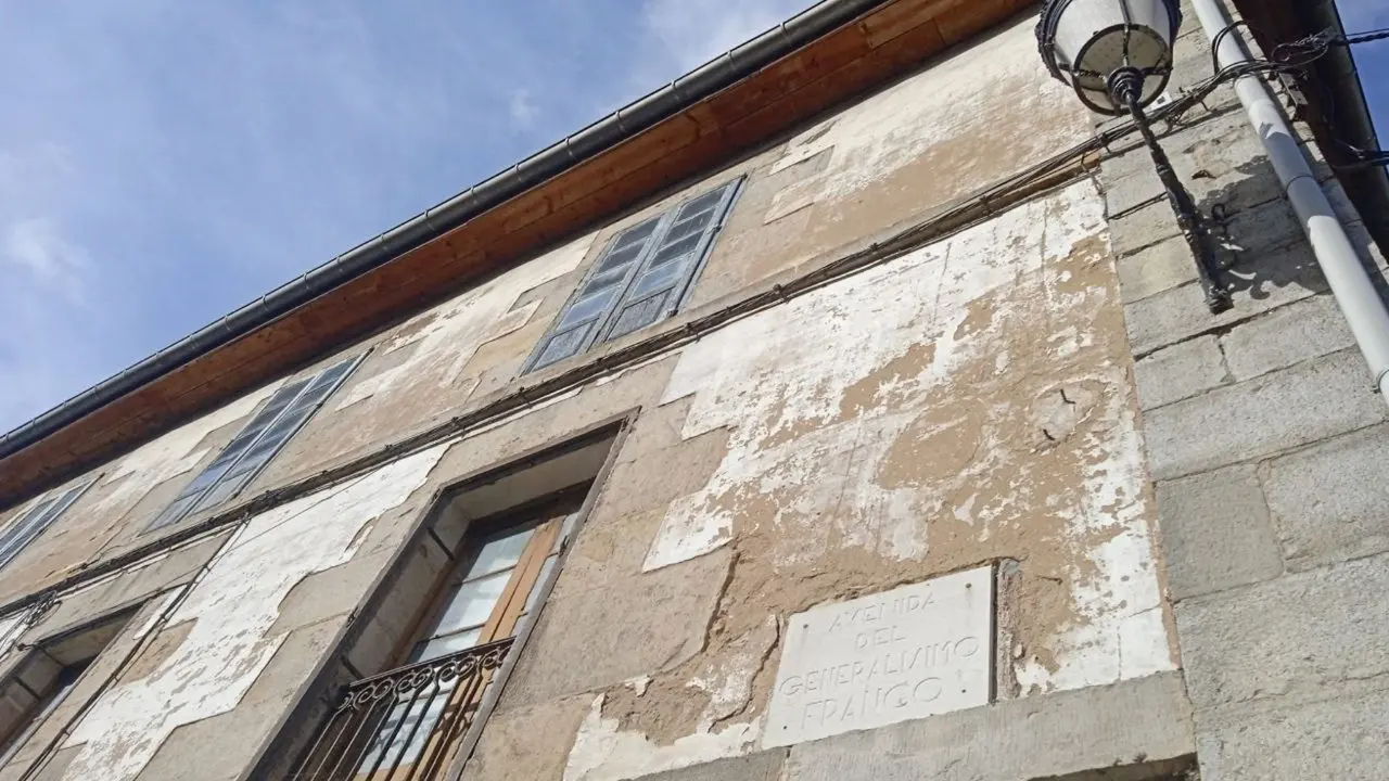 Podemos denuncia ante la Fiscalía la 'Avenida Generalísimo Franco' de Ontaneda