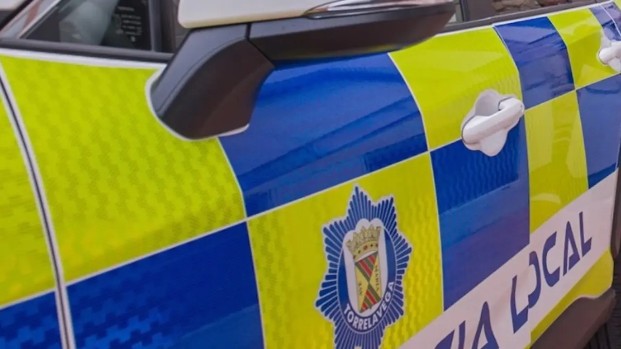 Coche de la Polic&iacute;a Local de Torrelavega