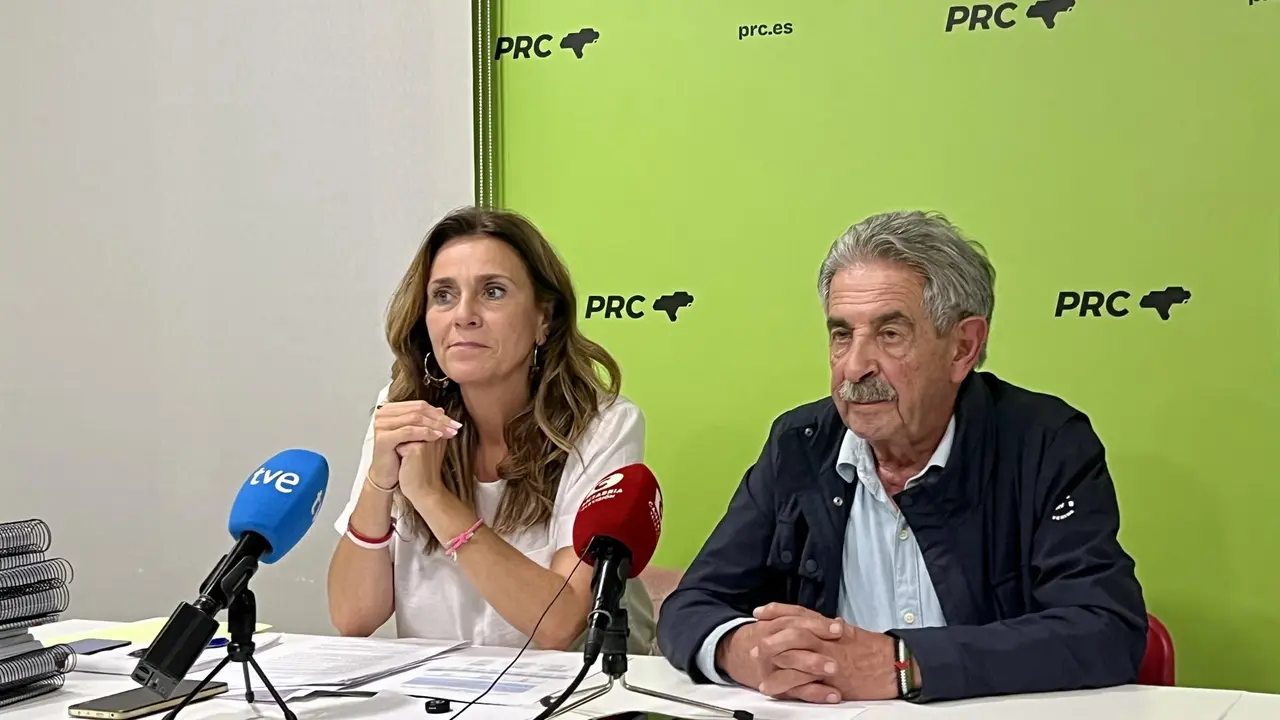 Paula Fernández y Miguel Ángel Revilla