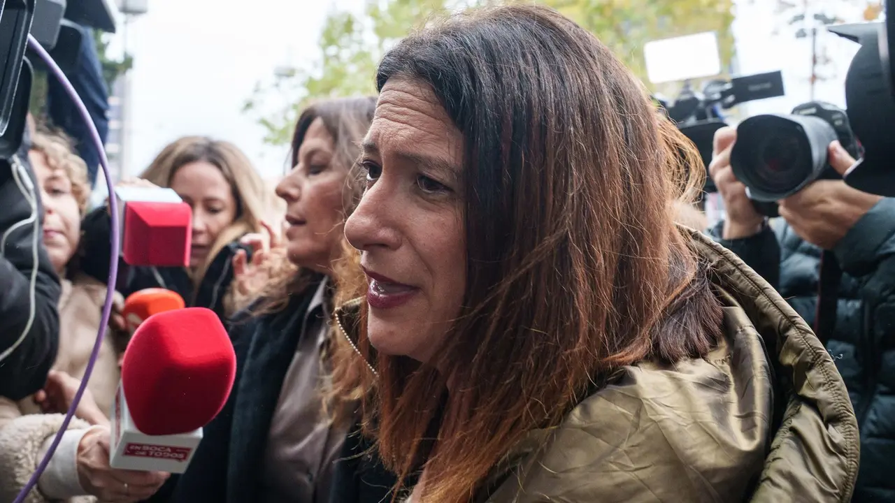 Leire Díez a su llegada a los juzgados de Plaza de Castilla para declarar por el caso &lsquo;Leire Díez&rsquo;