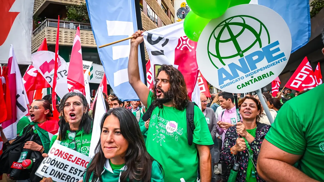 La mayoría de la Junta de Personal Docente pospone la concentración de mañana y CCOO mantiene la convocatoria