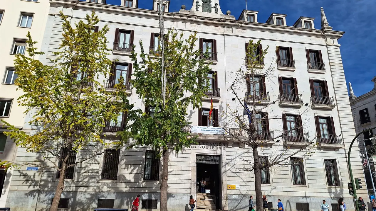 Fachada de la Delegación del Gobierno en Cantabria
