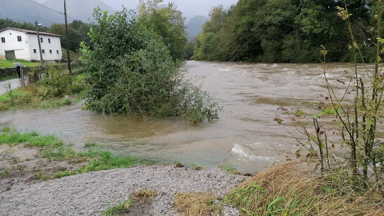 Cantabria activa la preemergencia del Plan de Inundaciones para el seguimiento de las cuencas, en especial la del Asón