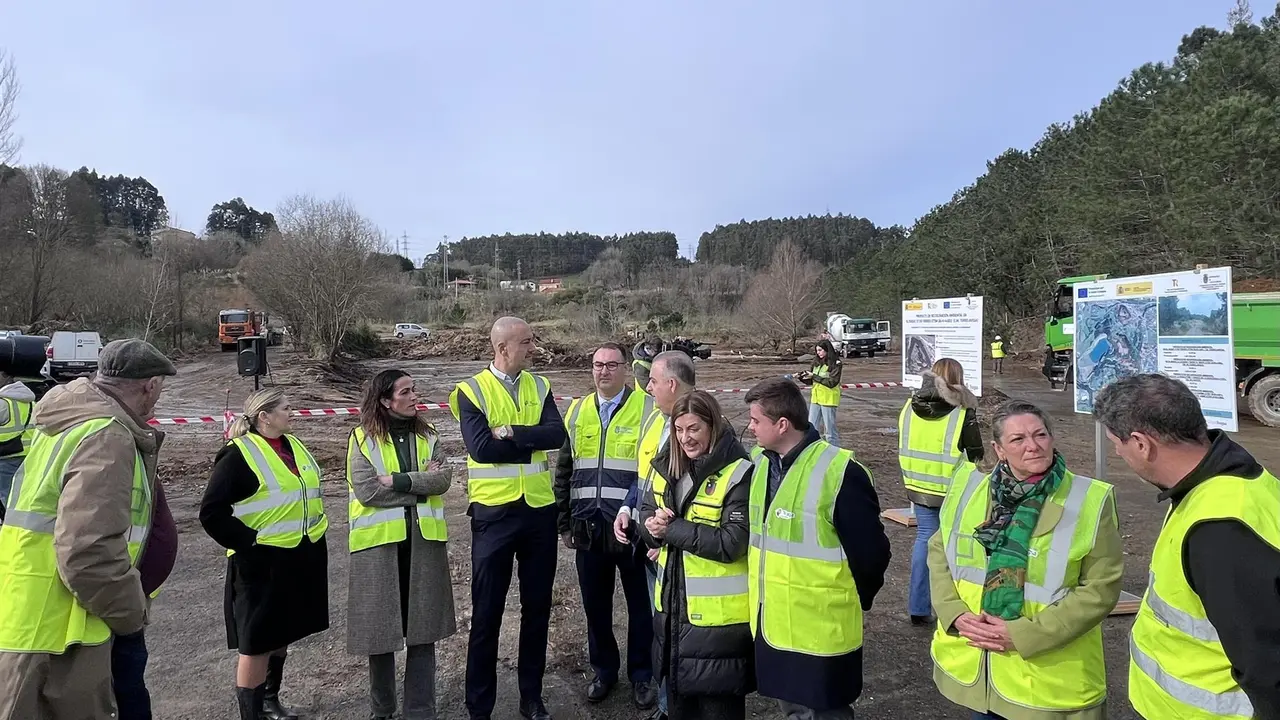 Acto de inicio de las obras de restauración ambiental de los terrenos de la mina de Reocín