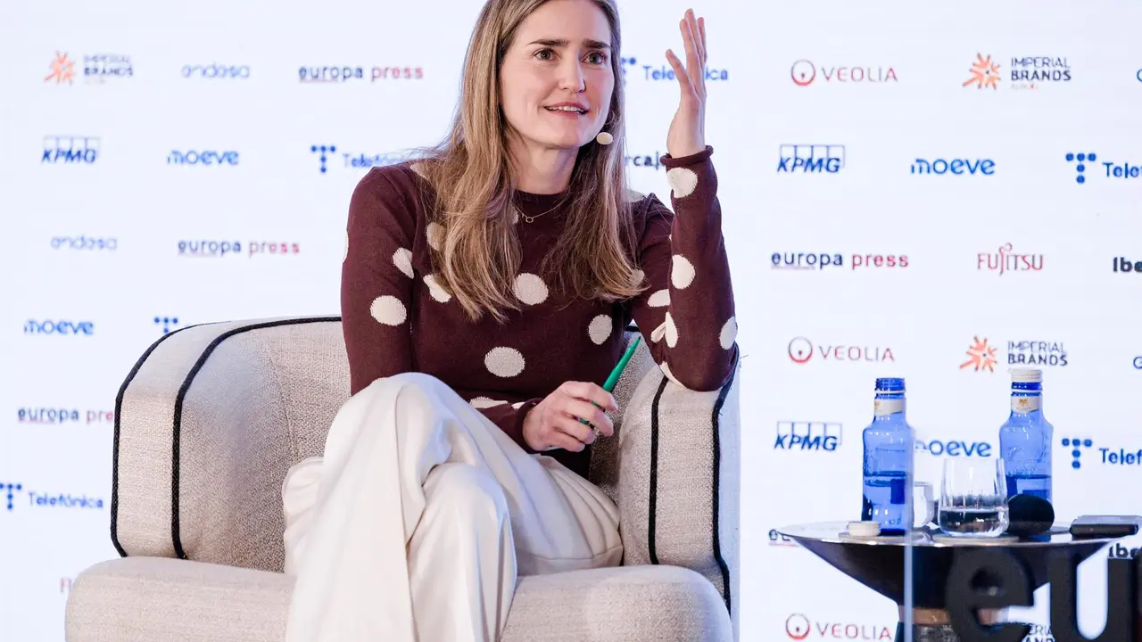 La vicepresidenta tercera y ministra de Transición Ecológica y Reto Demográfico, Sara Aagesen, durante un desayuno informativo de Europa Press