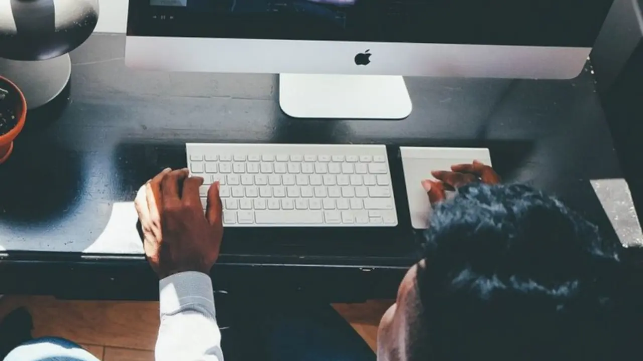 La combinaci&oacute;n entre tienda online y punto de venta presencial aporta una experiencia m&aacute;s completa