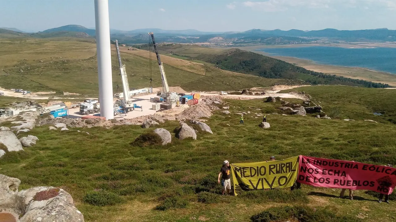 Obras del polígono eólico del Escudo